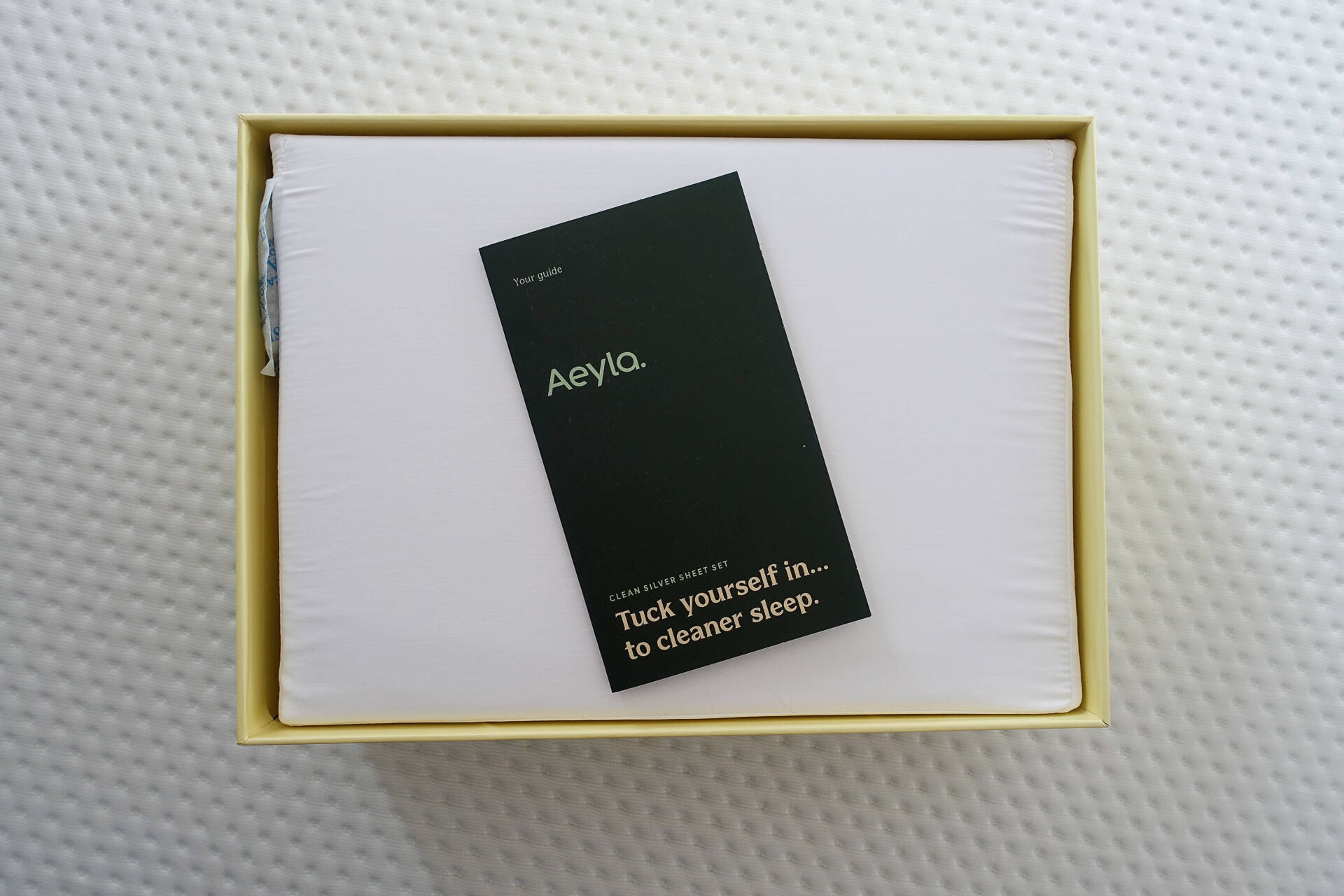 aeyla clean silver sheet set box